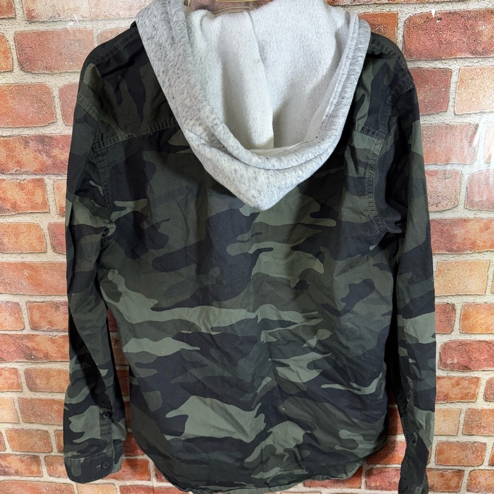 Hollister Green Camo Hooded 100% cotton Shirt sz M - Picture 2 of 9